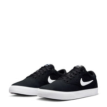 Cargar imagen en el visor de la galería, NIKE WMNS COURT ROYALE 2 NN BLACK/WHITE